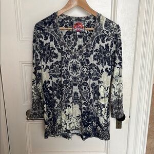 Johnny Was printed swing top. 3/4 sleeves, super soft